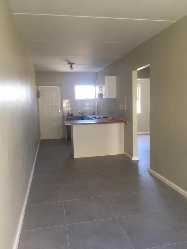 To Let 2 Bedroom Property for Rent in Goodwood Central Western Cape
